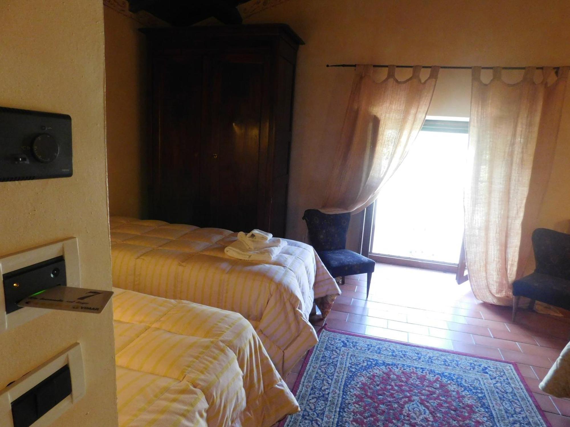 Locanda Sul Lago Санто-Стефано-ди-Сессанио Номер фото